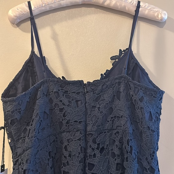 NWT, ASTR the label lace dress in navy, L - Picture 6 of 9